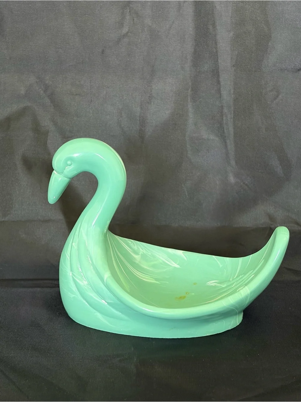 Vintage sea foam green molded plastic swan trinket/soap dish